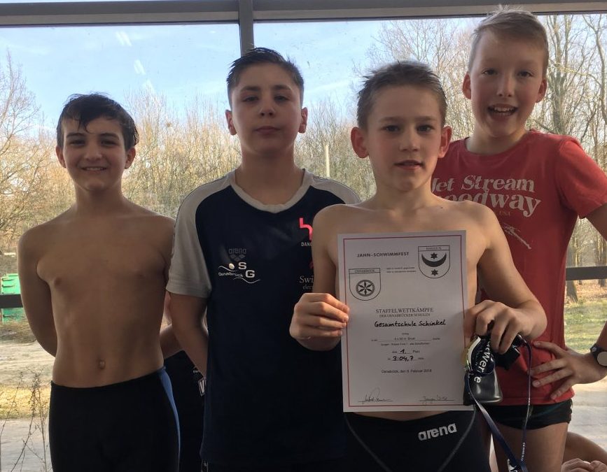 GSS-Youngster aus Klasse 5 und 6 schwimmen Siebtklässlern davon