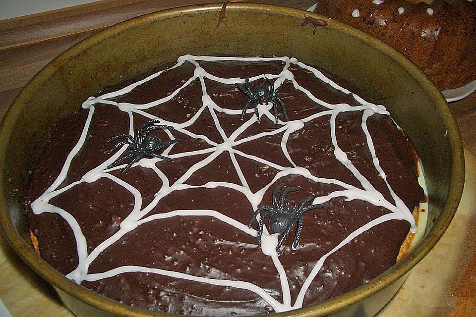 Hier gibt es einen schrecklich leckeren Halloween-Puddingkuchen!