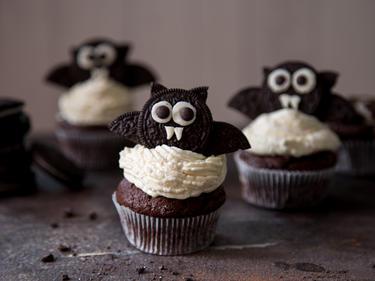 Leckere Halloween-Fledermaus-Cupcakes